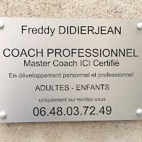 Logo d'INVEST IN YOURSELF - Freddy DIDIERJEAN